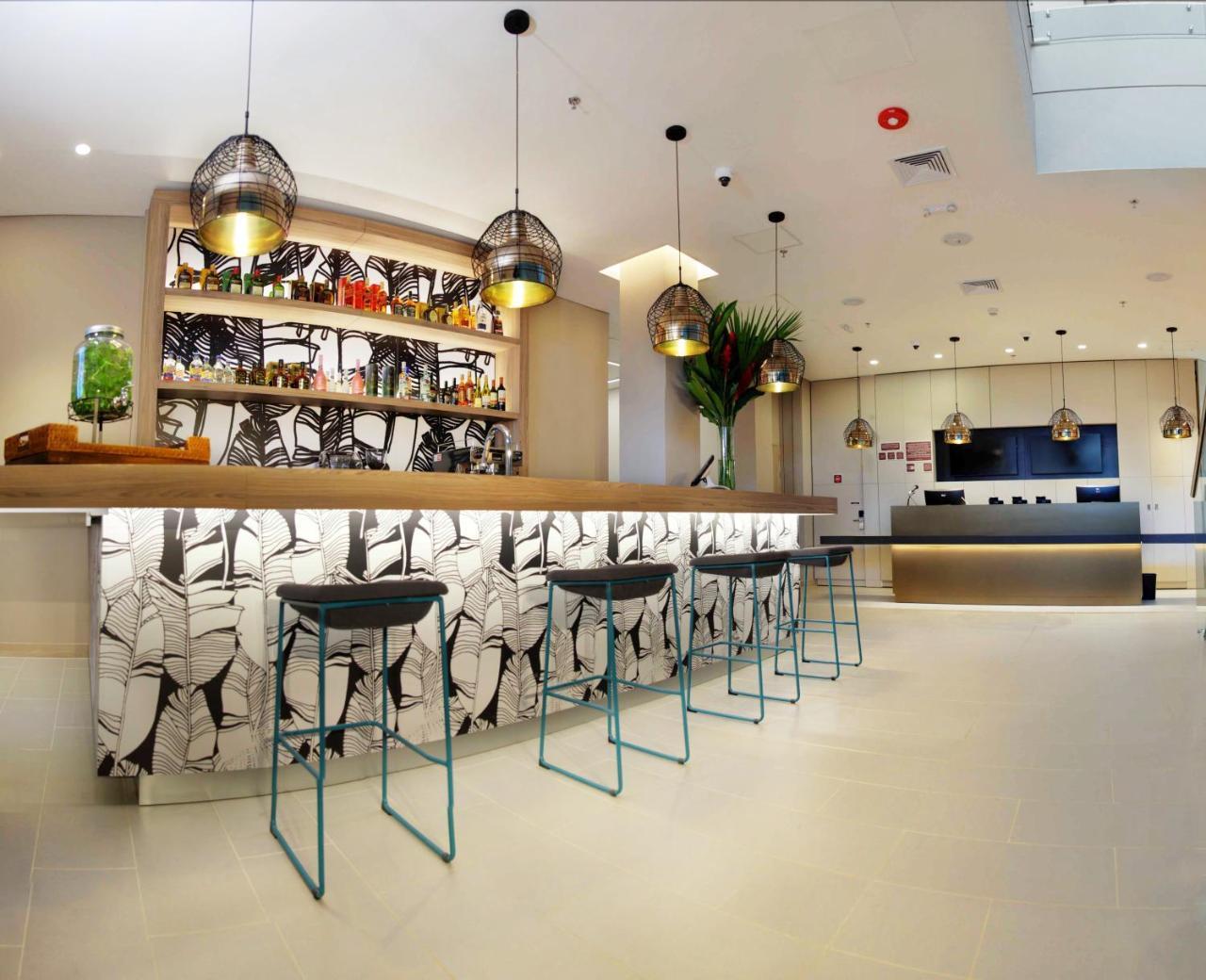 Ibis Apartadó Extérieur photo